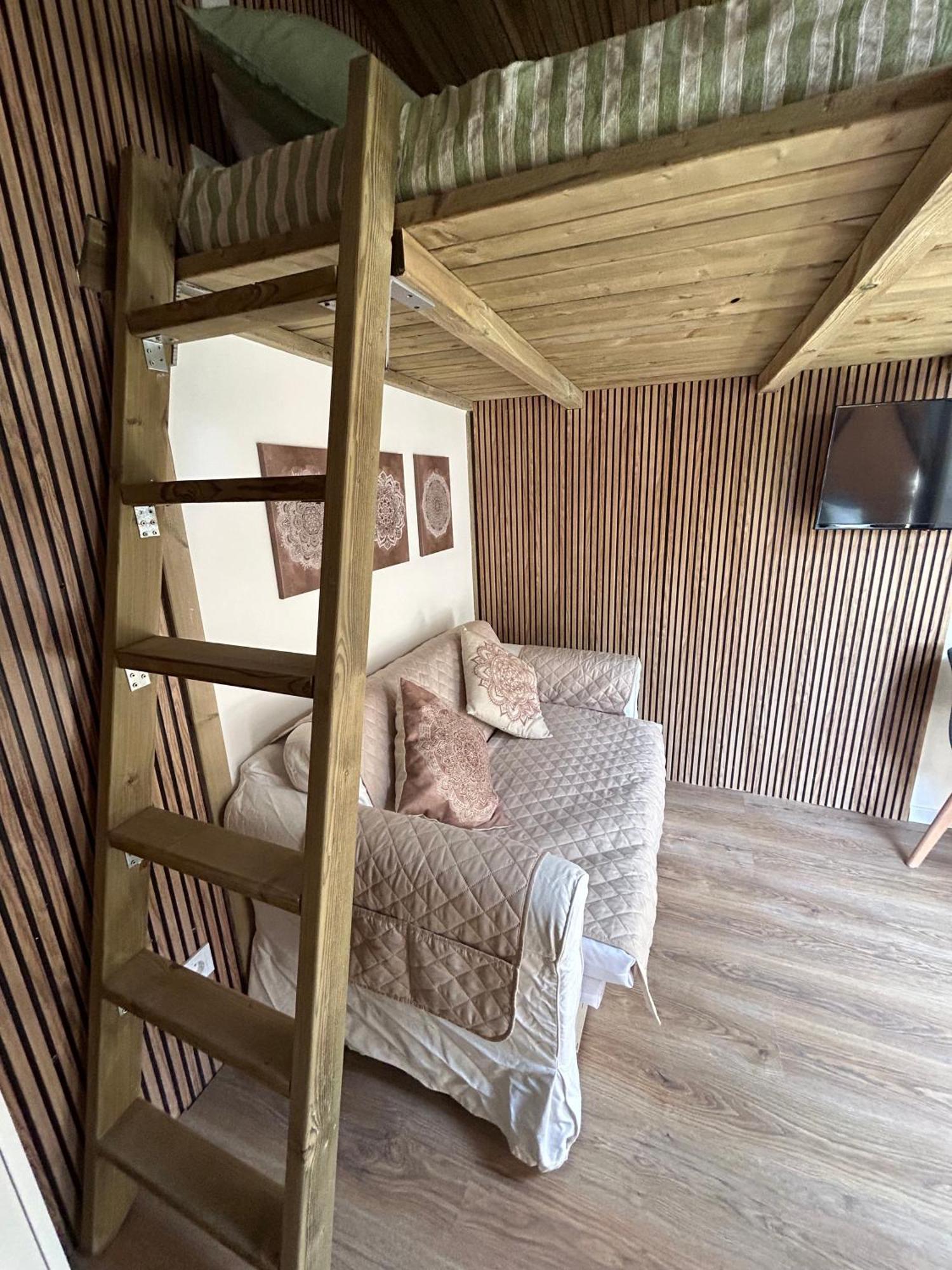 La Floresta Suite Сант-Кугат-дель-Вальес Экстерьер фото