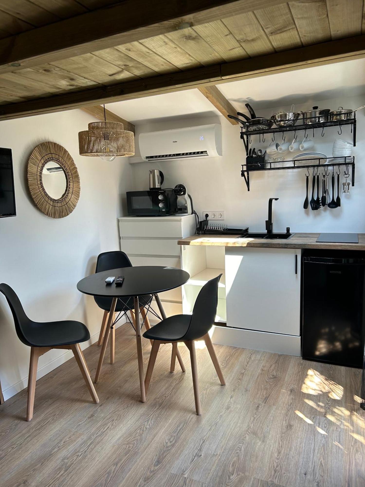 La Floresta Suite Сант-Кугат-дель-Вальес Экстерьер фото